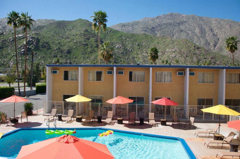 Delos Reyes Palm Springs Main image